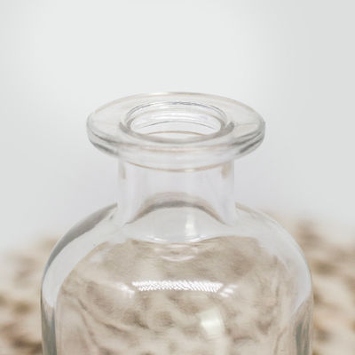 ガラスのボディ素材 透明なアルコール飲料ボトル コーク付き 500ml 750ml ボトル
