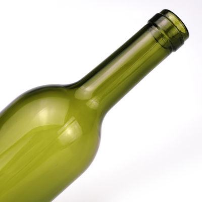 750ml レッドワイン・スピリッツのためのプライムカラーガラスボトル 丸い形 緑色のコルクスクリューキャップ