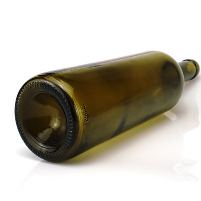 750ml レッドワイン・スピリッツのためのプライムカラーガラスボトル 丸い形 緑色のコルクスクリューキャップ