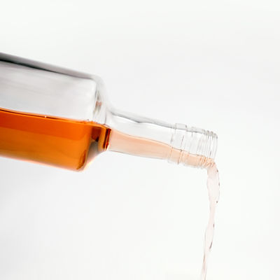 リサイクルされた透明ガラスから作られた酒や飲料用の700ml70clのガラスワインボトル