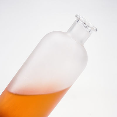 200ml 500ml 700ml 750ml ウォッカ・スピリット・ワイン用の冷凍ガラスボトル OEM/ODM 受け入れられる