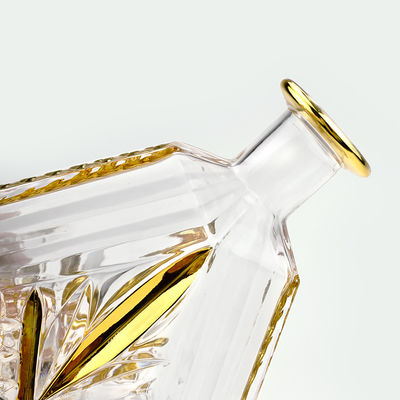 650ml/700ml/750ml 容量とガラスのコルクのガラスのブランデーボトル