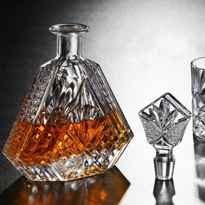 鉛のないワインボトル ガラス 650ml ブラックビールボトル コルク ウィスキーデカンターセット