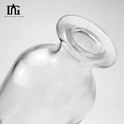 刻画面 700ml 丸型 広い口のガラスボトル 透明なウォッカ・ウイスキー