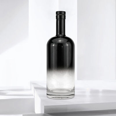 ガラスカラー素材 500ml 700ml 750ml ウォッカ 酒類と飲料のための酒類ボトル