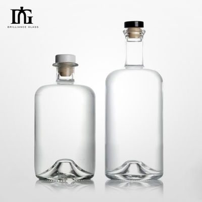 750ml ピラミッド水晶ガラスボトル 独占的なジャン・ラム・ウイスキー・ウォッカ