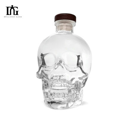 透明な酒瓶 700ml容量 彫刻された頭蓋骨形とCORKシールタイプ