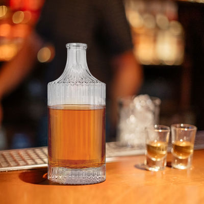 500ml 透明ガラス ウォッカ 酒 ジン ラム テキラ 酒 透明なデザインのボトル