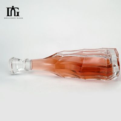 酒や飲料のためのカスタマイズされたガラスボトル 500ml 700ml 750ml製造