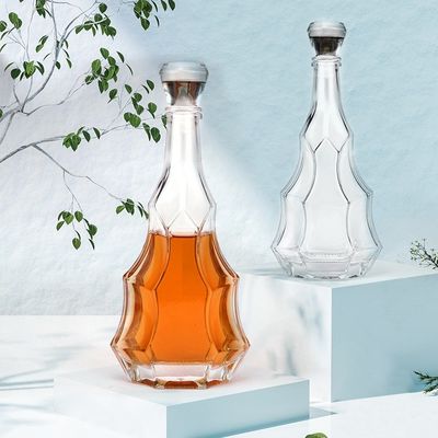 酒や飲料のためのカスタマイズされたガラスボトル 500ml 700ml 750ml製造