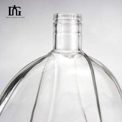 コーク蓋を閉ざしたガラスボトル ウォッカ ティーキラ ジン コーヒー ワイン ベース材料