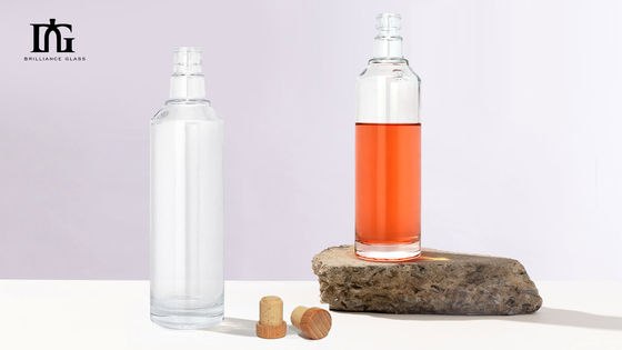 末端 250ml/350ml/500ml/550ml/650ml/700ml/750ml 酒類用ガラスボトル 酒類用ウォッカ