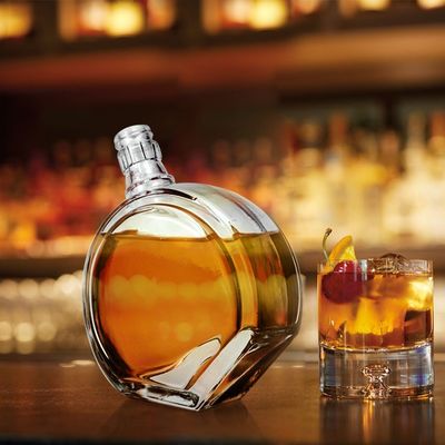ウォッカ ウィスキー ジン ラム 特別 50cl 刻画 透明ガラスボトル OEM/ODM 受け入れられる