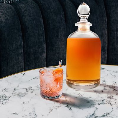 500ml クリアグラス フルーツワイン 酒瓶 コルク彫り付きの表面操作