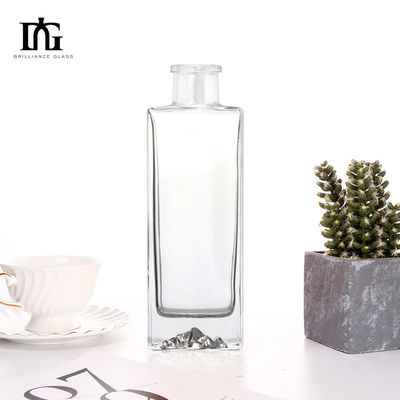 250ml/350ml/500ml/550ml/650ml/700ml/750ml ウォッカ・ラム・ブランデー用のガラスボトルコルクシール