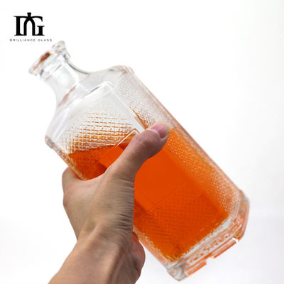 オーダーメイド 上げられた底のガラスボトル 700ml 酒類容量 ウィスキー ウォッカ ジン テキラ