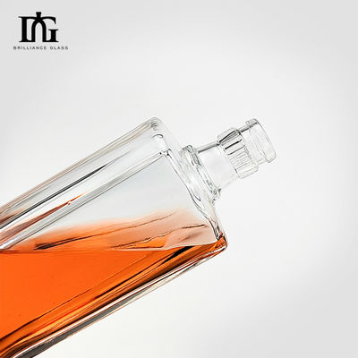 500ml Square Clear Empty Brandy ウィスキーガラスボトル OEM/ODMが受け入れられる