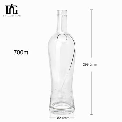 700ml 厚い底に彫り刻された酒のためのガラスボトル カスタマイズされ,自由に提供されます