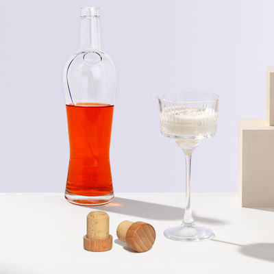 700ml 厚い底に彫り刻された酒のためのガラスボトル カスタマイズされ,自由に提供されます