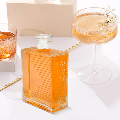 500ml モダン デカル 職人 ジン ボトル グラス 酒類 飲み物 OEM/ODM 許容