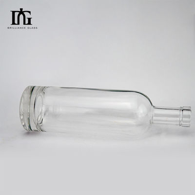 OEM/ODM 許容 500ml 700ml 透明ガラスボトル 酒類用 ウォッカ 密封タイプ CORK