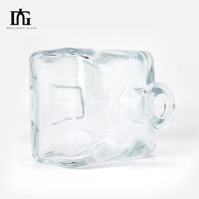 500ml/700ml/750ml ウォッカ・スピリッツ・ワイン用 ガラスボトル カスタマイズされたデザイン コルク式閉塞