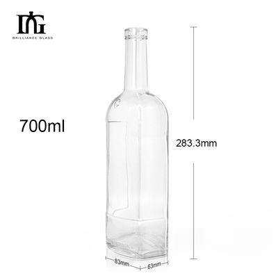 500ml ガラスのカラー ウォッカ ブランデー ウィスキー グラビアの表面操作のためのフラットワインボトル