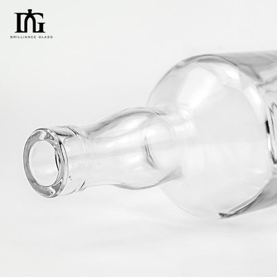 ゴールドスタンプ印刷 ハンドリング サンプルのための特別なガラス飲料ボトル 350ml 500ml 750ml